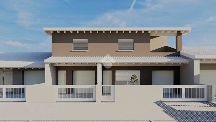 Casa quadrilocale in vendita in Via Goito, Roverbella