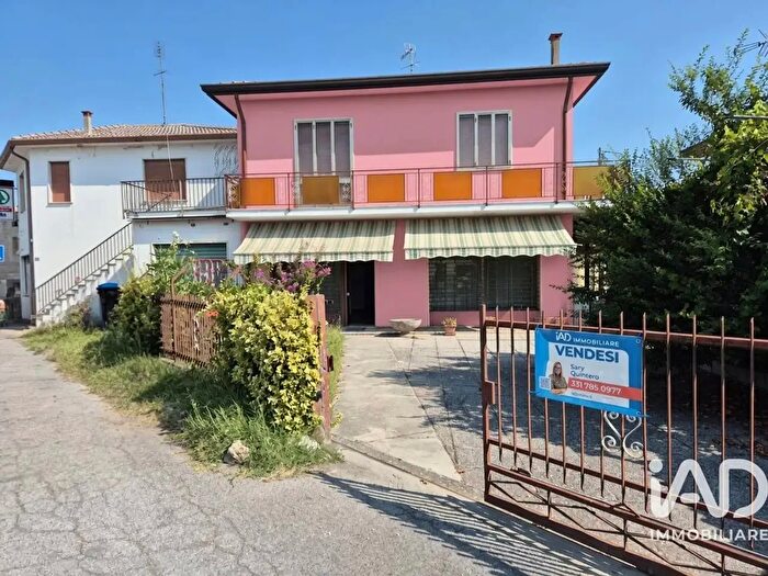Casa con 11 locali in vendita in Via Garzara, Corbola
