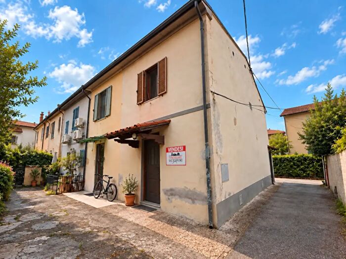 Casa quadrilocale in vendita in Pisa