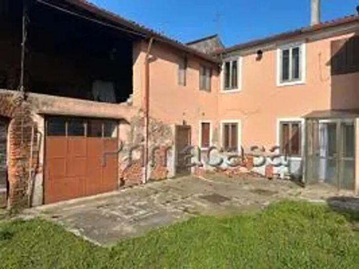 Casa con 5 locali in vendita in Piazza San Gregorio, Veronella