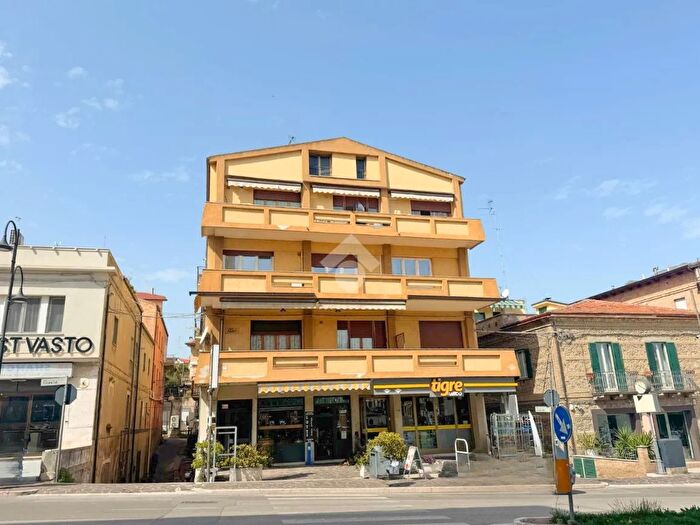Appartamento trilocale in vendita in Piazza Verdi, Vasto