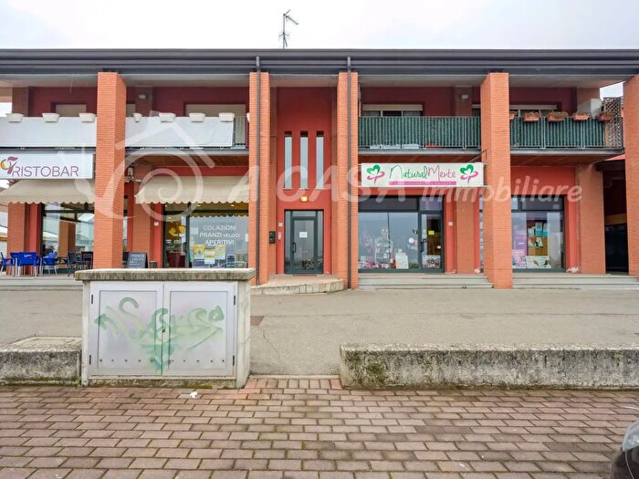 Appartamento bilocale in vendita in Strada Parma F, Langhirano