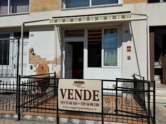 Appartamento bilocale in vendita in Via Val dOlivi, Sanremo