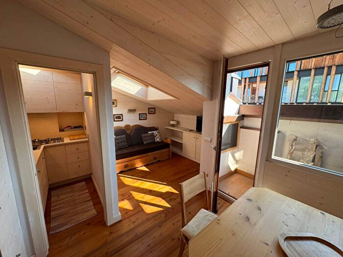 Appartamento bilocale in affitto in Via Cesare Battisti, Centro, Cortina dAmpezzo