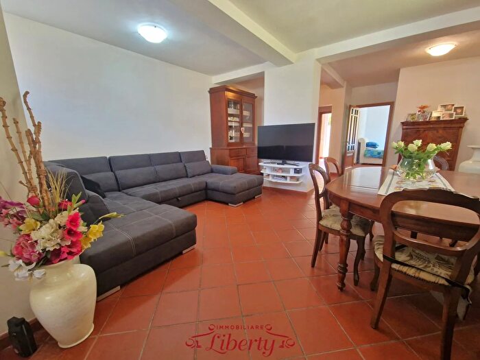 Casa quadrilocale in vendita in Viareggio