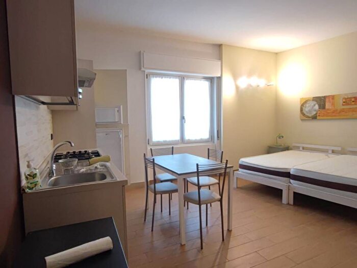 Appartamento monolocale in affitto in Via Napoleona, Como Sole, Como