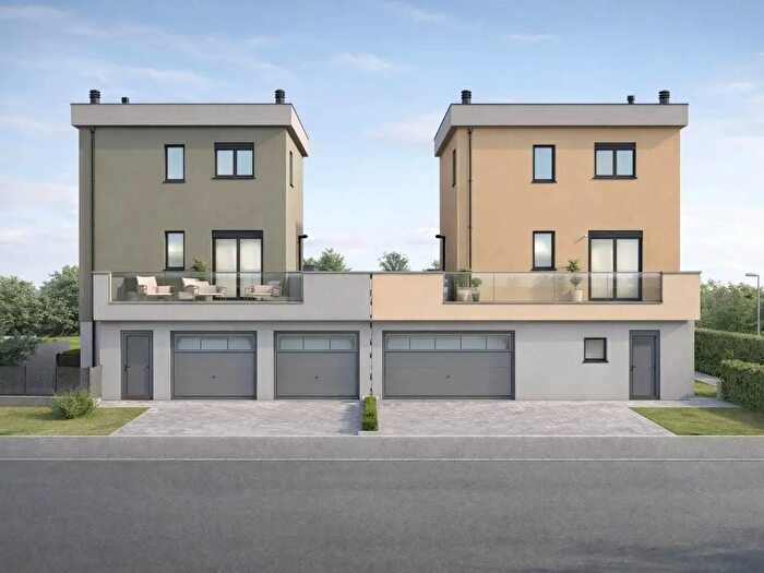 Casa quadrilocale in vendita in Via Valeriana, Dubino