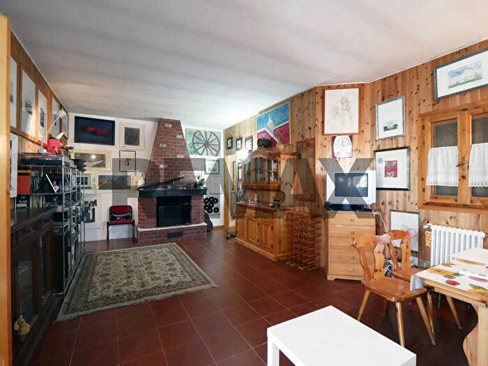 Casa trilocale in vendita in Via delle Rose Borgo Lagogemolo, Cassano Delle Murge