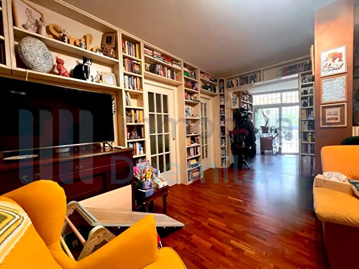 Appartamento con 6 locali in vendita in Bologna