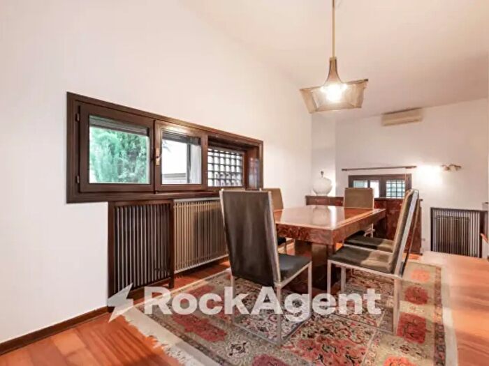 Casa con 6 locali in vendita in Via Eraclea, Padova