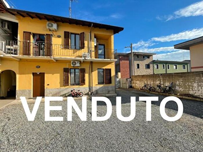 Appartamento trilocale in vendita in Via Giovanni Frontini, Villa Cortese