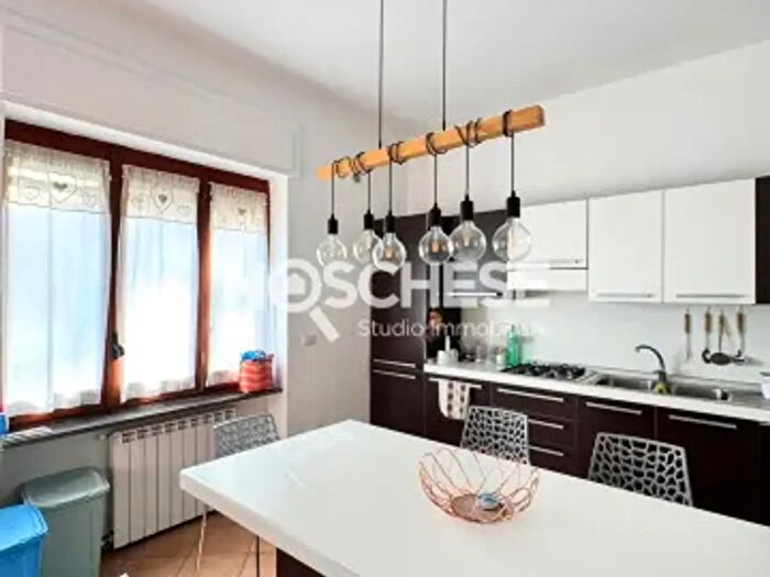 Appartamento trilocale in affitto in Viale delle Querce, Salerno