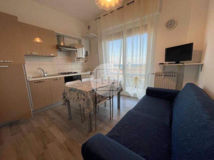 Appartamento quadrilocale in affitto in Via Pisa, Centro, Loano