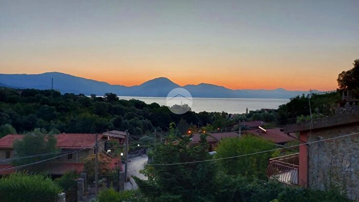 Casa trilocale in vendita in Via Barbarola, San Giovanni A Piro