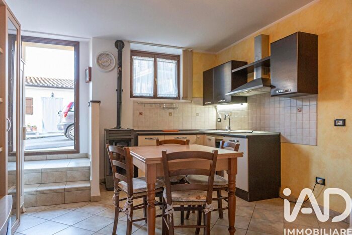 Casa con 7 locali in vendita in Via Pian di Strada, Apiro
