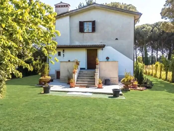 Casa con 6 locali in vendita in Via Colle Pallone Vecchio, San Cesareo