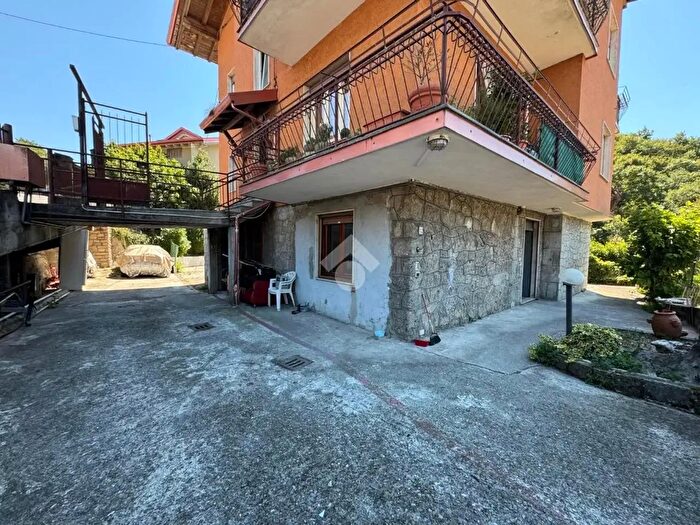 Appartamento quadrilocale in vendita in Via S Francesco d'Assisi, Lovere