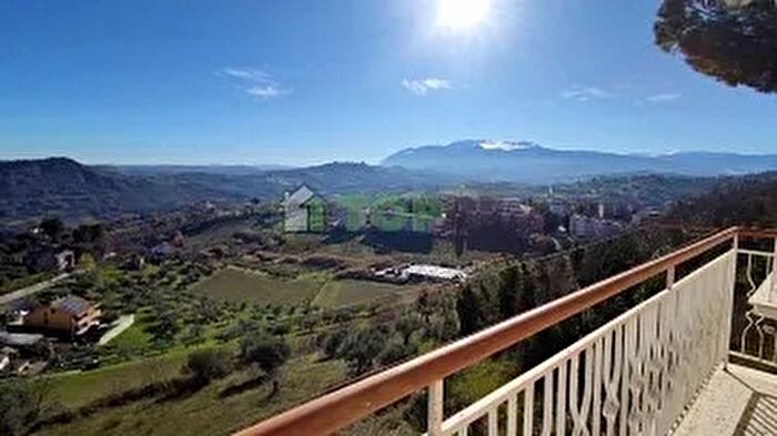 Appartamento con 5 locali in vendita in Via Eugenio Bruno Chieti Ch, Chieti