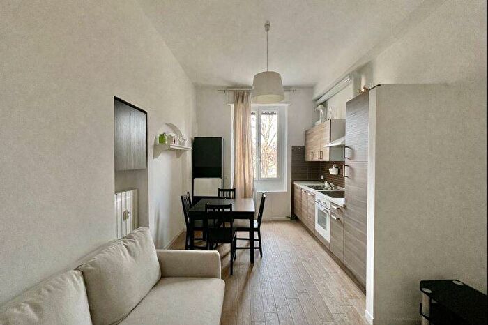 Appartamento trilocale in affitto in Via Giovanni Battista Moroni, Gambara, Milano