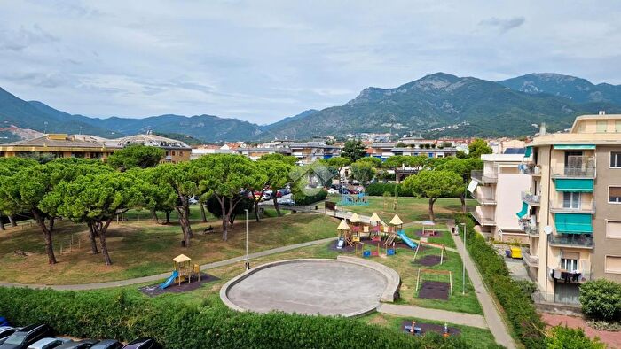 Appartamento bilocale in affitto in Via Alessandro Manzoni, Loano