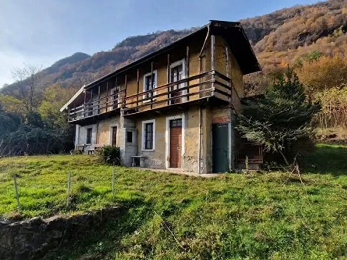 Casa con 6 locali in vendita in Via Flogno, Omegna