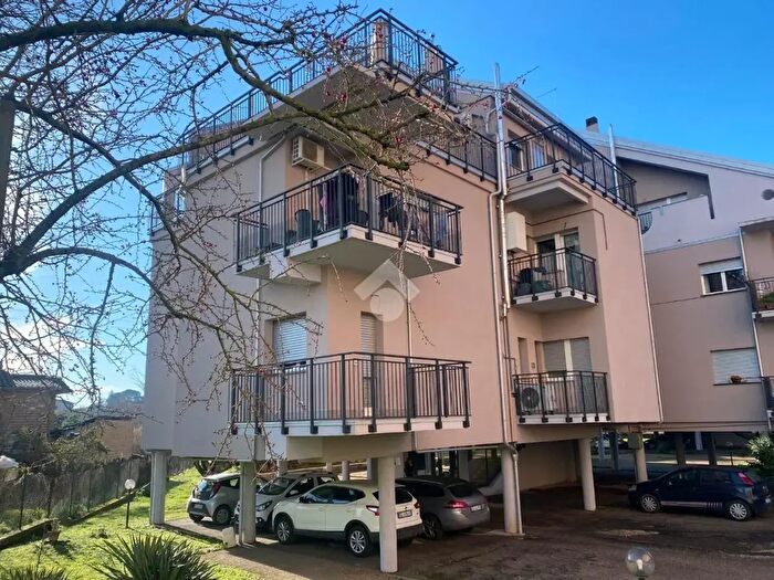 Appartamento trilocale in vendita in Via Mola, Fabrica Di Roma