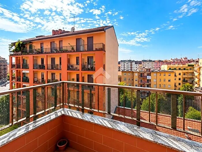Appartamento bilocale in vendita in Viale Lucania, Milano