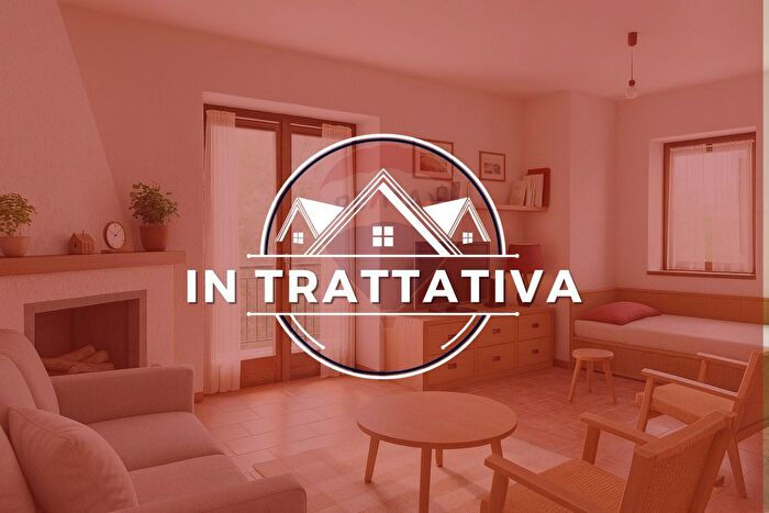 Casa trilocale in vendita in Via Sabotino, Cunardo