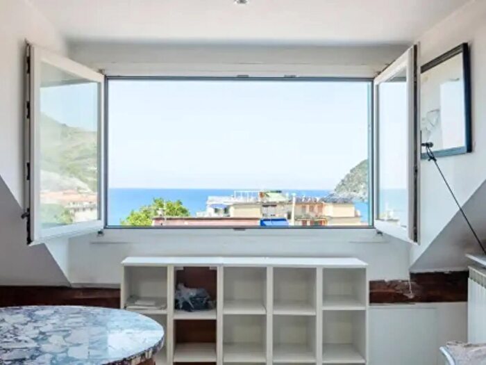 Appartamento con 5 locali in vendita in Via Guani, Levanto