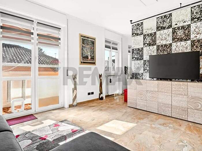 Appartamento trilocale in vendita in Via Arnate, Busto Arsizio