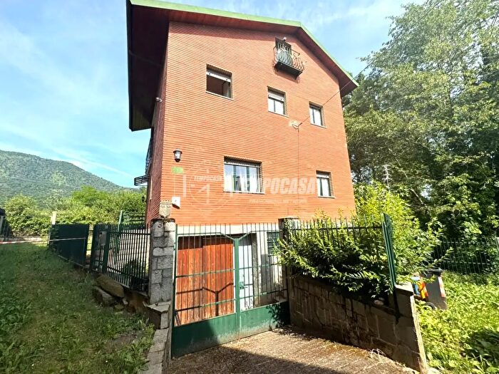 Casa in vendita in Via Armando Diaz, La Cassa