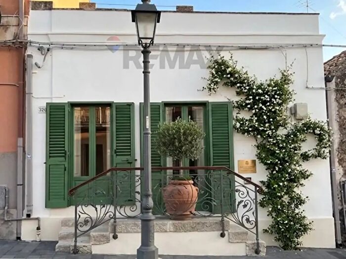 Casa trilocale in vendita in Via Vittorio Emanuele III, Belpasso