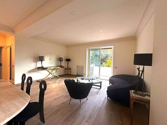 Appartamento trilocale in affitto in Via Bartolomeo Gosio, Fleming, Roma