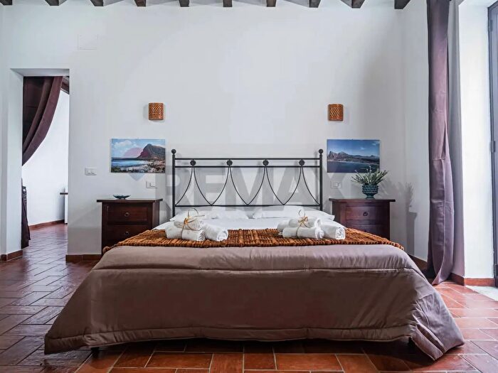 Appartamento trilocale in vendita in Via Cassaretto, Trapani