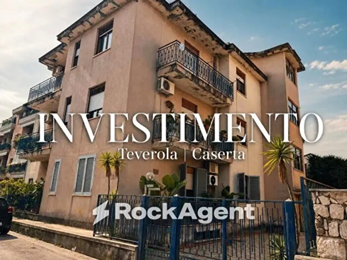 Appartamento quadrilocale in vendita in Via Provinciale Teverola Casaluce, Casaluce