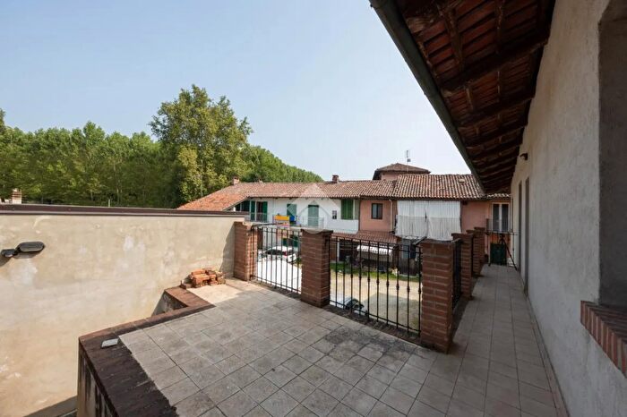 Casa quadrilocale in vendita in Via Garibaldi, Arignano