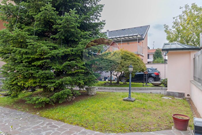 Case in Vendita e in Affitto - 3