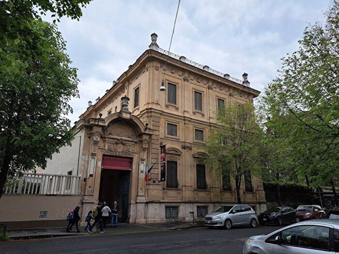 Appartamento trilocale in affitto in Via Calabria, Sallustiano, Roma
