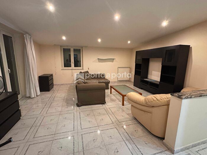 Appartamento trilocale in affitto in Via Palestrina, Marcianise