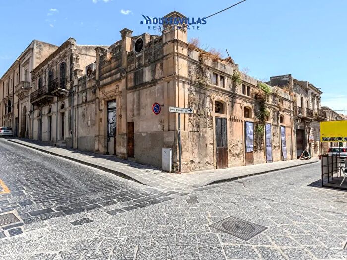 Casa monolocale in vendita in Via Ducezio, Noto