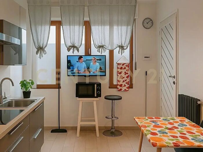Appartamento con 5 locali in vendita in Via Umberto Boccioni, Piombino