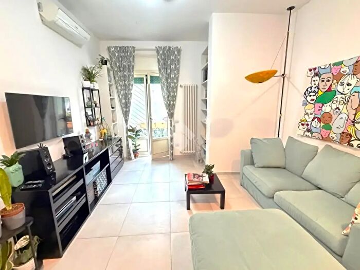 Appartamento trilocale in vendita in Via Rossano, Portici