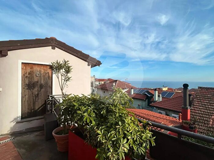 Appartamento bilocale in vendita in Via Vincenzo Pelle, Alassio