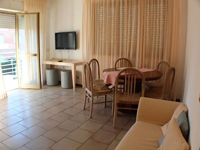 Appartamento con 7 locali in affitto in Rancesco Gasparini, Camaiore