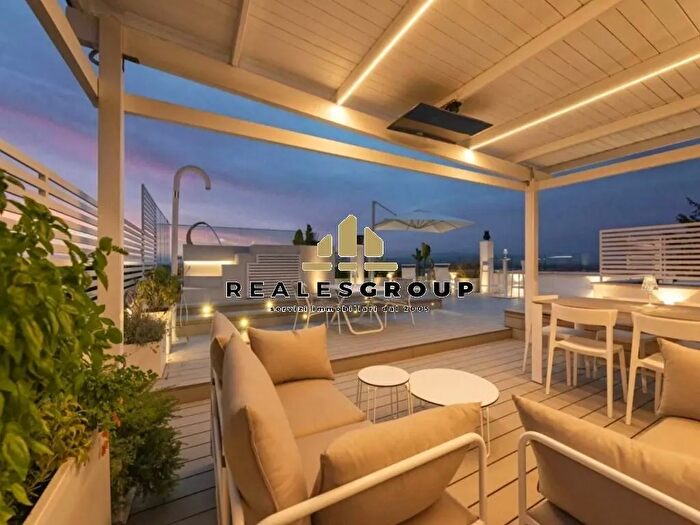 Appartamento con 5 locali in vendita in Via dei Colli della Farnesina Roma, Roma