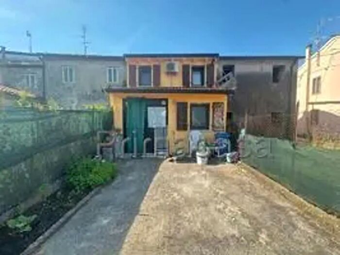 Casa con 5 locali in vendita in Via Fiorette, Zimella