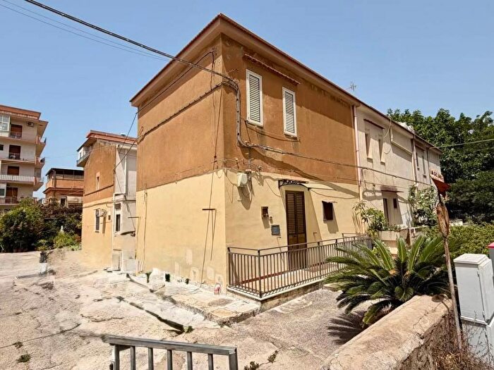 Casa quadrilocale in vendita in Via dei Cappuccini, Centro, Sciacca