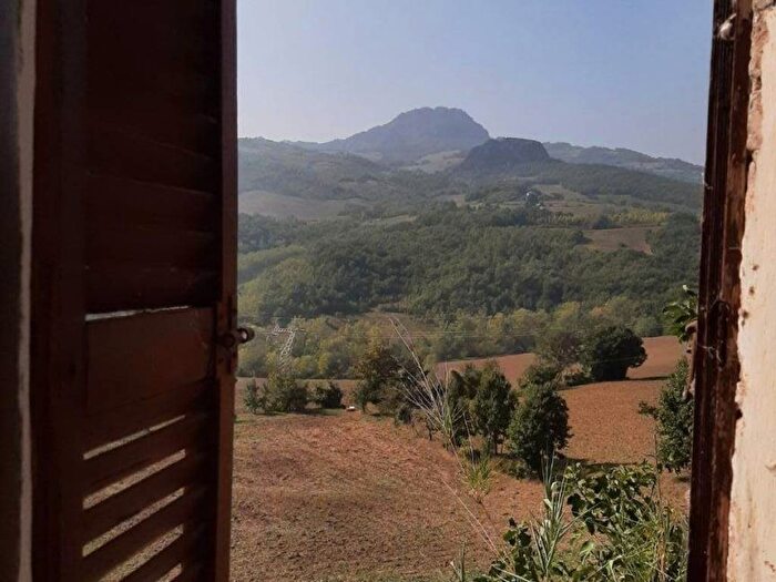 Casa con 6 locali in vendita in Località Pastori, Travo