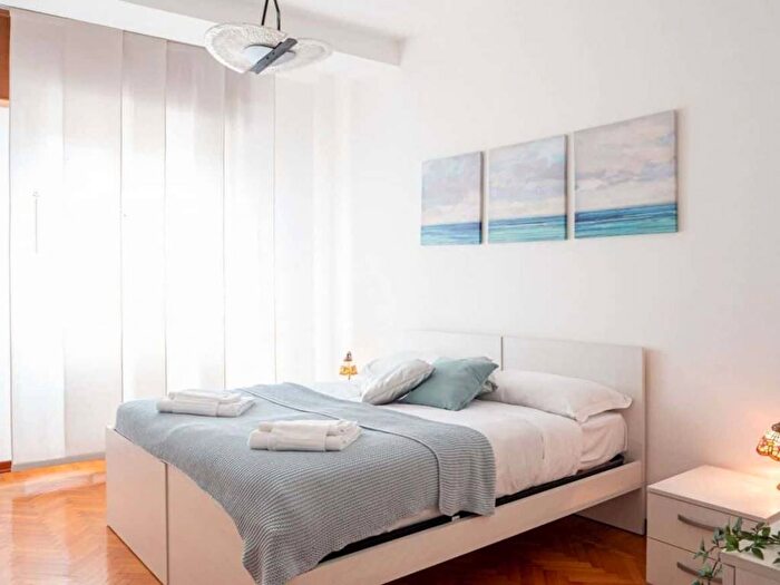 Appartamento trilocale in affitto in Via Valassina, Dergano, Milano