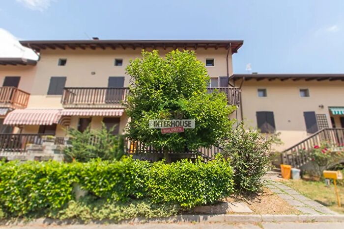 Casa con 8 locali in vendita in Località Vigna Castelnovo del Friuli, Castelnovo Del Friuli